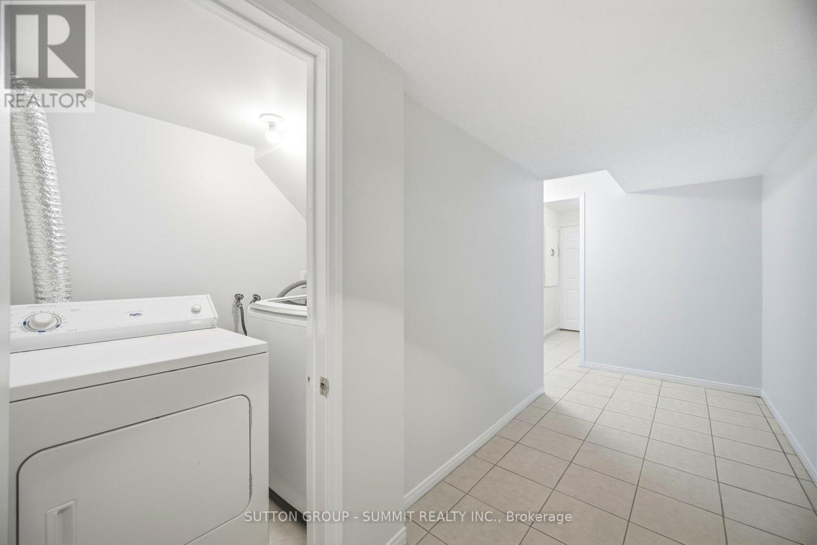91 Woodhaven Drive, Brampton, ON - Indoor Photo Showing Laundry Room