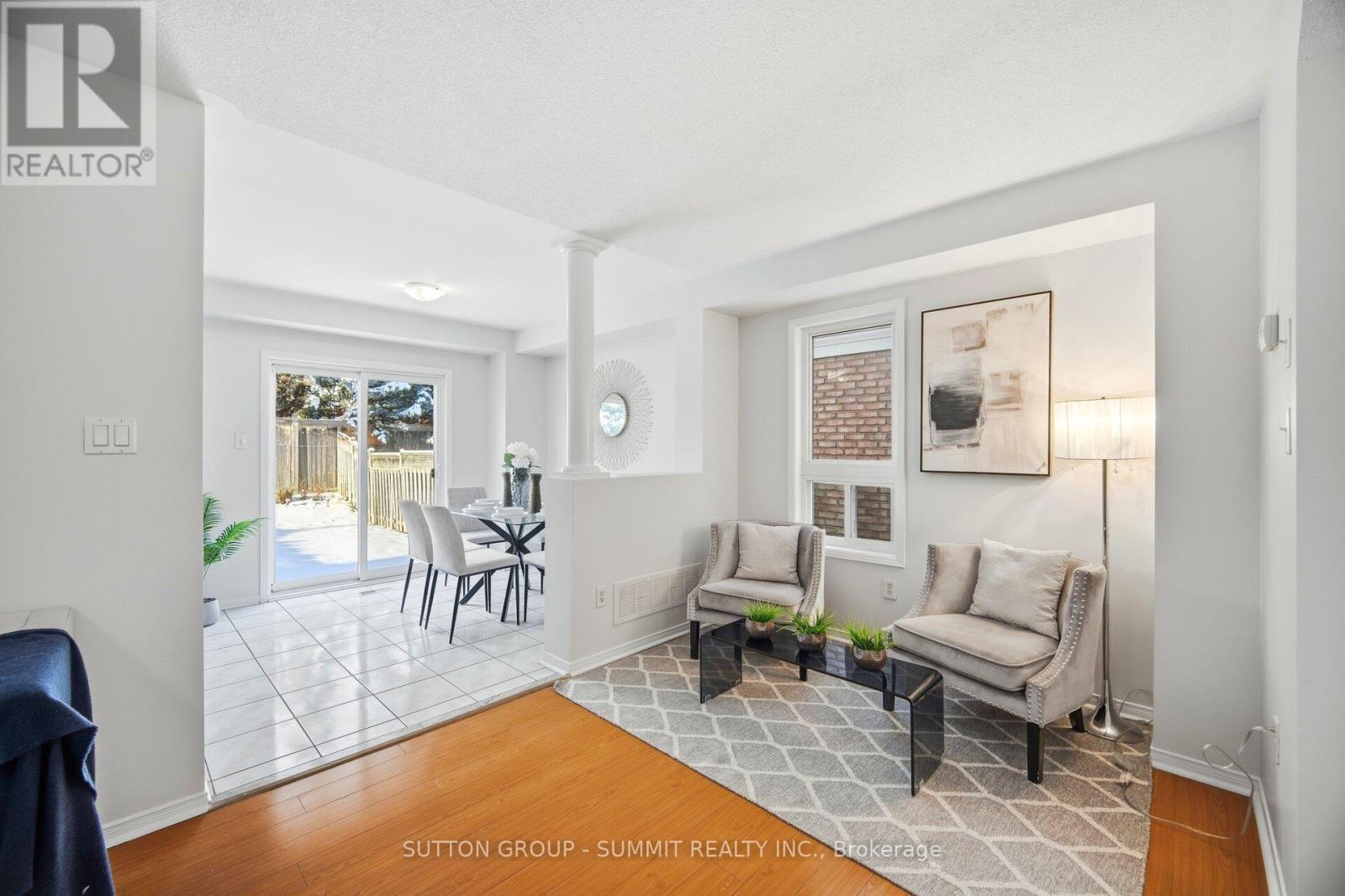 91 Woodhaven Drive, Brampton, ON - Indoor Photo Showing Living Room