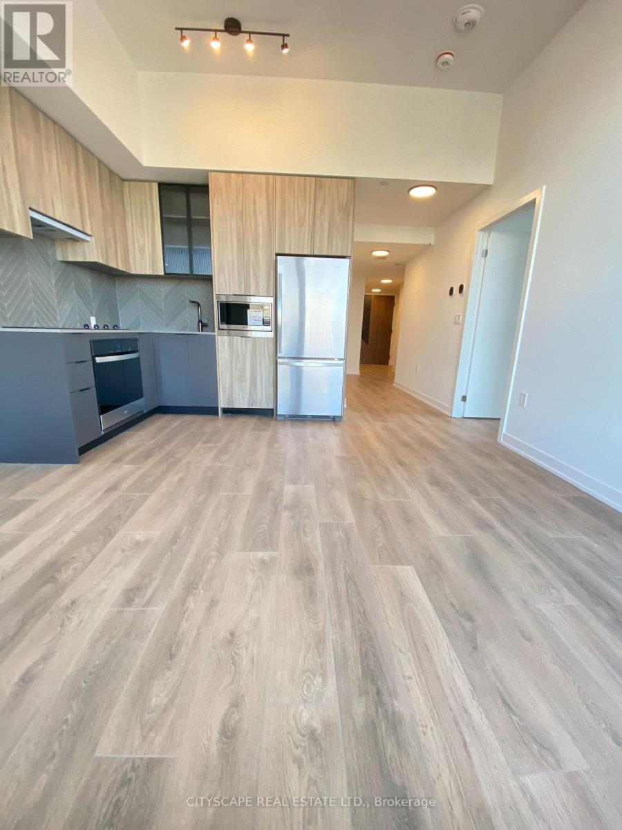 822 - 1037 The Queensway, Toronto, ON - Indoor Photo Showing Kitchen