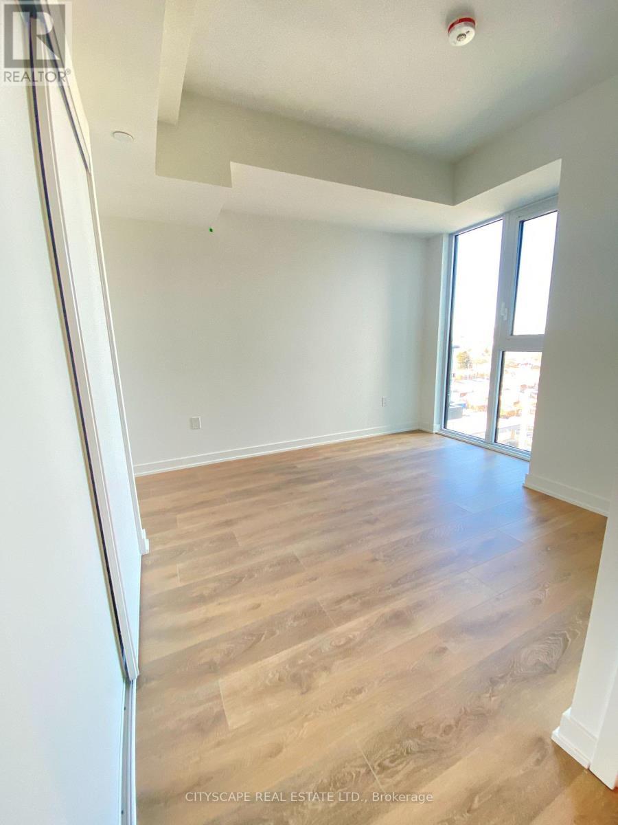 822 - 1037 The Queensway, Toronto, ON - Indoor Photo Showing Other Room