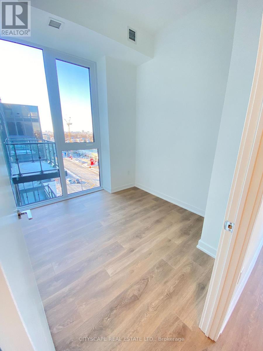 822 - 1037 The Queensway, Toronto, ON - Indoor Photo Showing Other Room