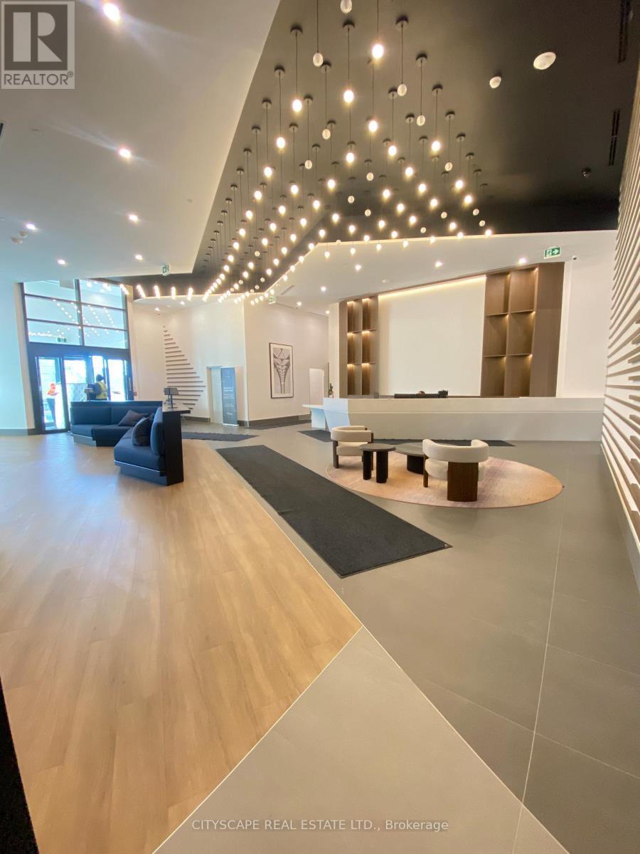 822 - 1037 The Queensway, Toronto, ON - Indoor Photo Showing Other Room