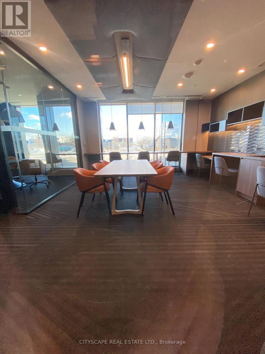 822 - 1037 The Queensway, Toronto, ON - Indoor Photo Showing Other Room