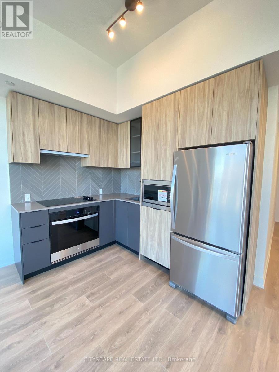 822 - 1037 The Queensway, Toronto, ON - Indoor Photo Showing Kitchen With Stainless Steel Kitchen