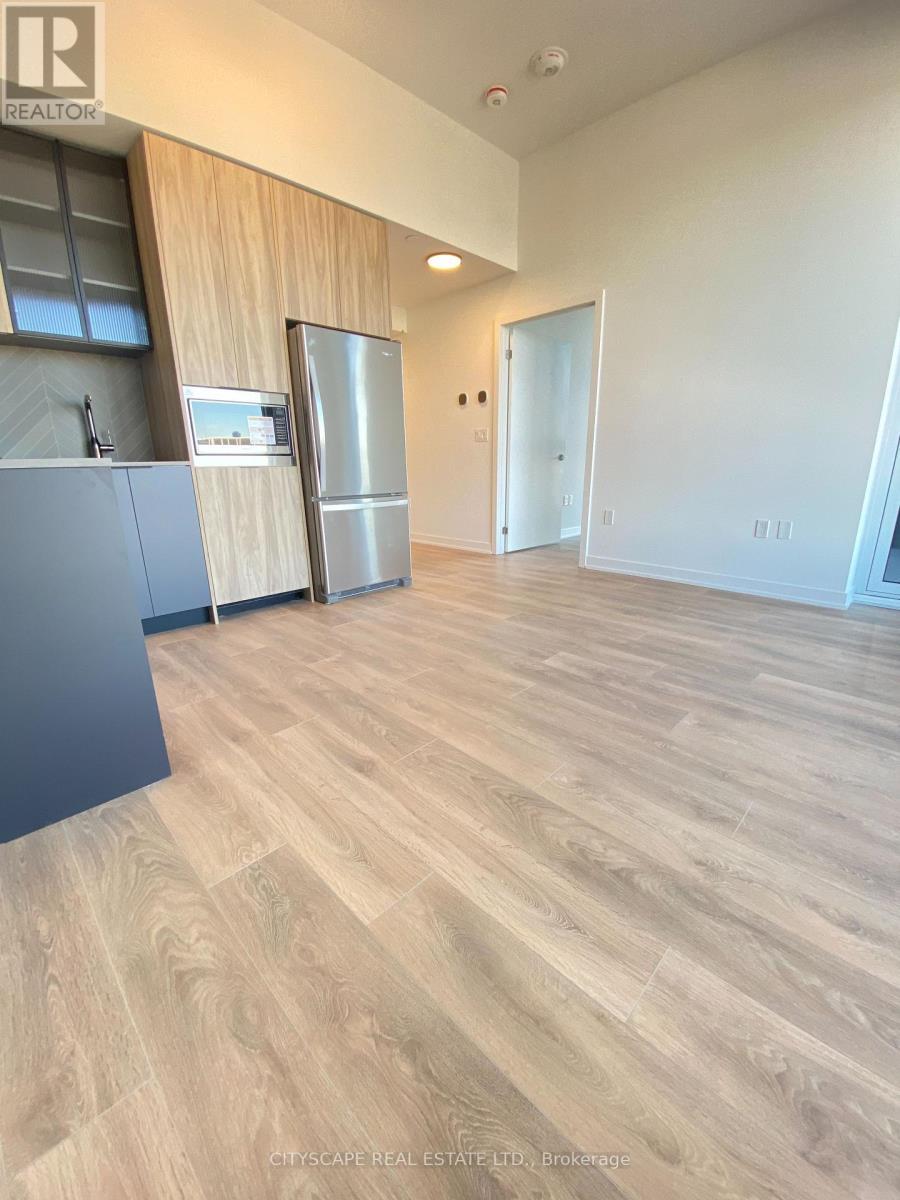 822 - 1037 The Queensway, Toronto, ON - Indoor Photo Showing Kitchen