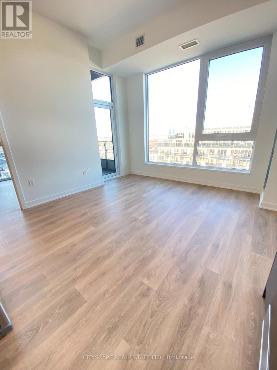 822 - 1037 The Queensway, Toronto, ON - Indoor Photo Showing Other Room