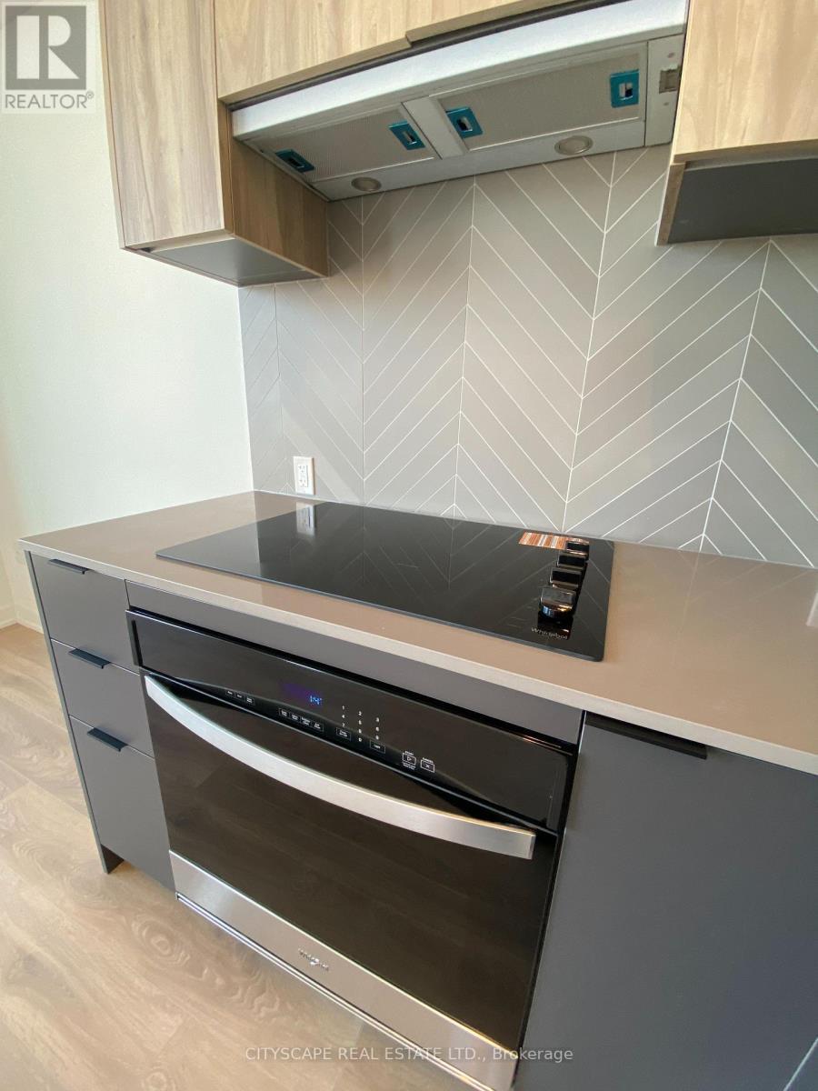 822 - 1037 The Queensway, Toronto, ON - Indoor Photo Showing Kitchen