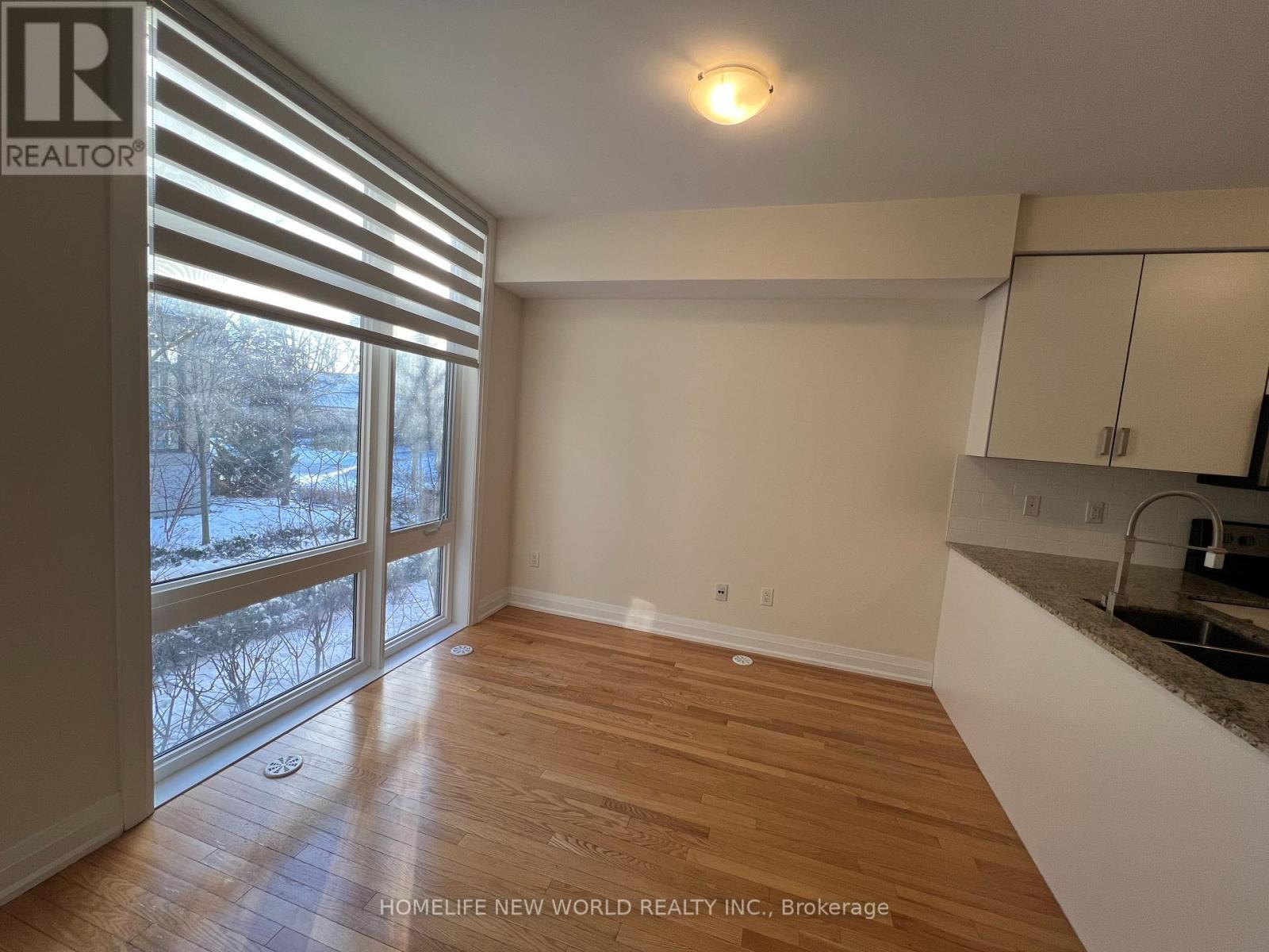 23 - 15 Eldora Ave, Unit 23 Eldora Avenue, Toronto, ON - Indoor