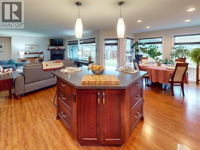 7365 Glacier Street, Powell River, BC - Indoor