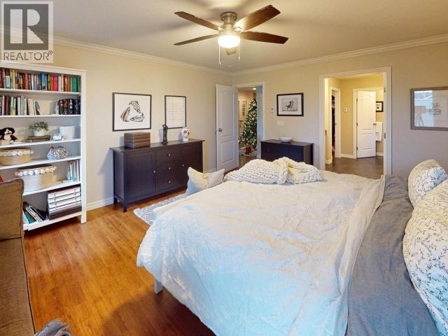 7365 Glacier Street, Powell River, BC - Indoor Photo Showing Bedroom