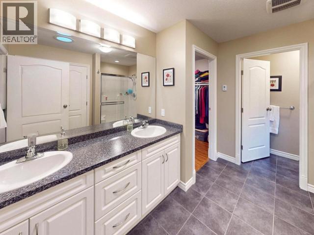 7365 Glacier Street, Powell River, BC - Indoor Photo Showing Bathroom