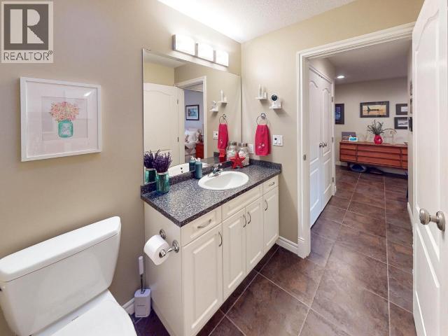 7365 Glacier Street, Powell River, BC - Indoor Photo Showing Bathroom