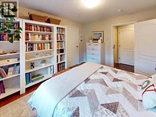 7365 Glacier Street, Powell River, BC - Indoor Photo Showing Bedroom