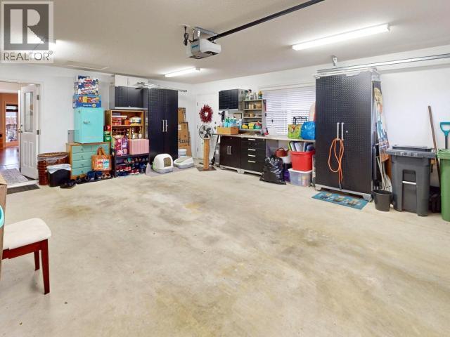 7365 Glacier Street, Powell River, BC - Indoor Photo Showing Garage