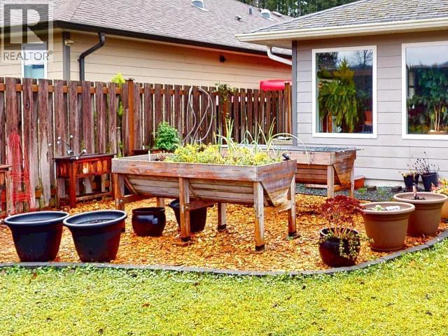 7365 Glacier Street, Powell River, BC - Outdoor