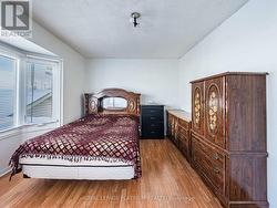 Master B/R w/ Bay Window -