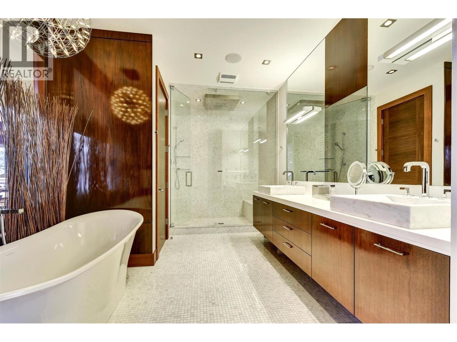 180 Sheerwater Court Unit# 23, Kelowna, BC - Indoor Photo Showing Bathroom