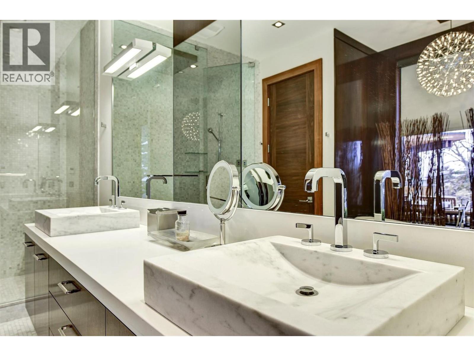 180 Sheerwater Court Unit# 23, Kelowna, BC - Indoor Photo Showing Bathroom