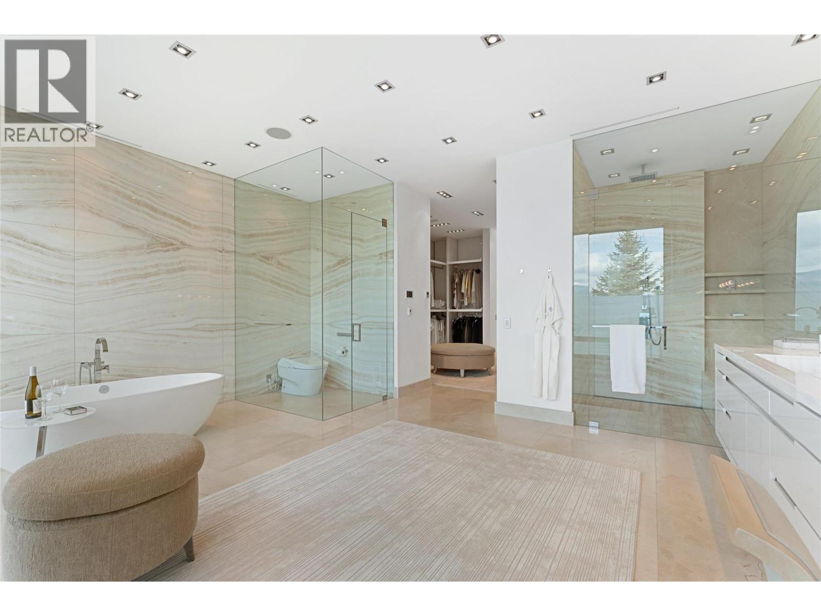 180 Sheerwater Court Unit# 23, Kelowna, BC - Indoor Photo Showing Bathroom