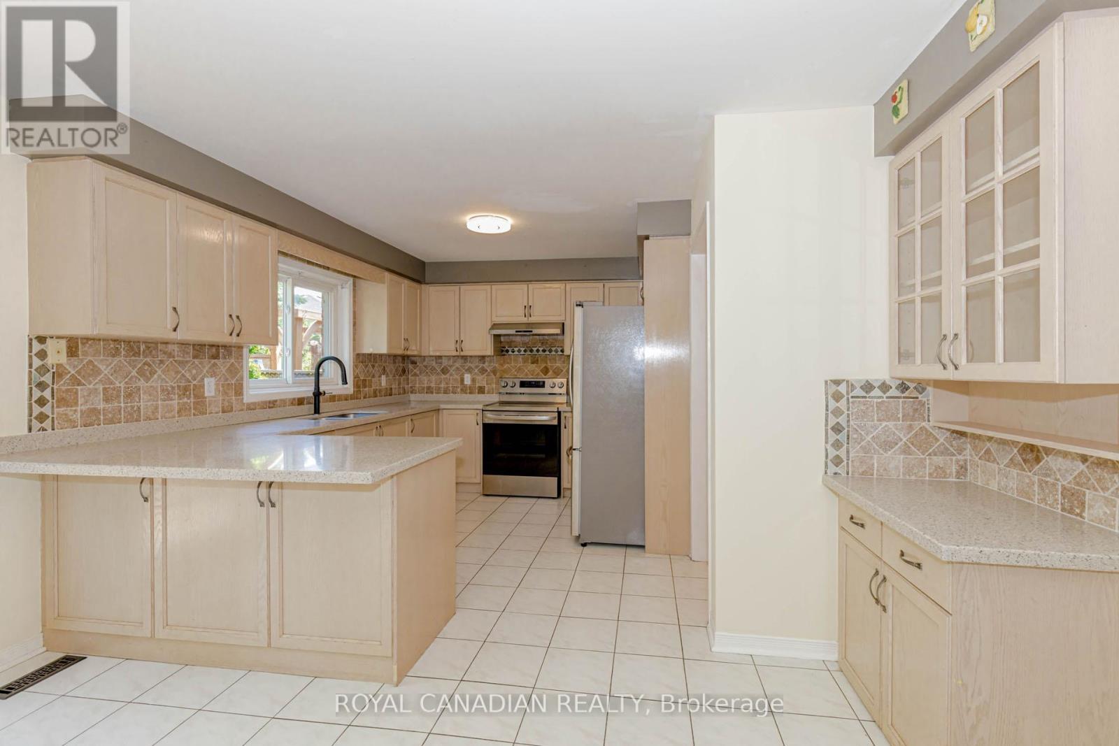 3940 Hazelridge Road, Mississauga, ON - Indoor Photo Showing Kitchen