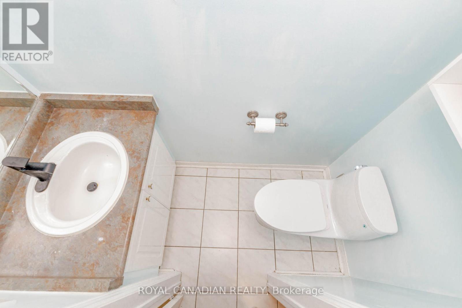 3940 Hazelridge Road, Mississauga, ON - Indoor Photo Showing Bathroom