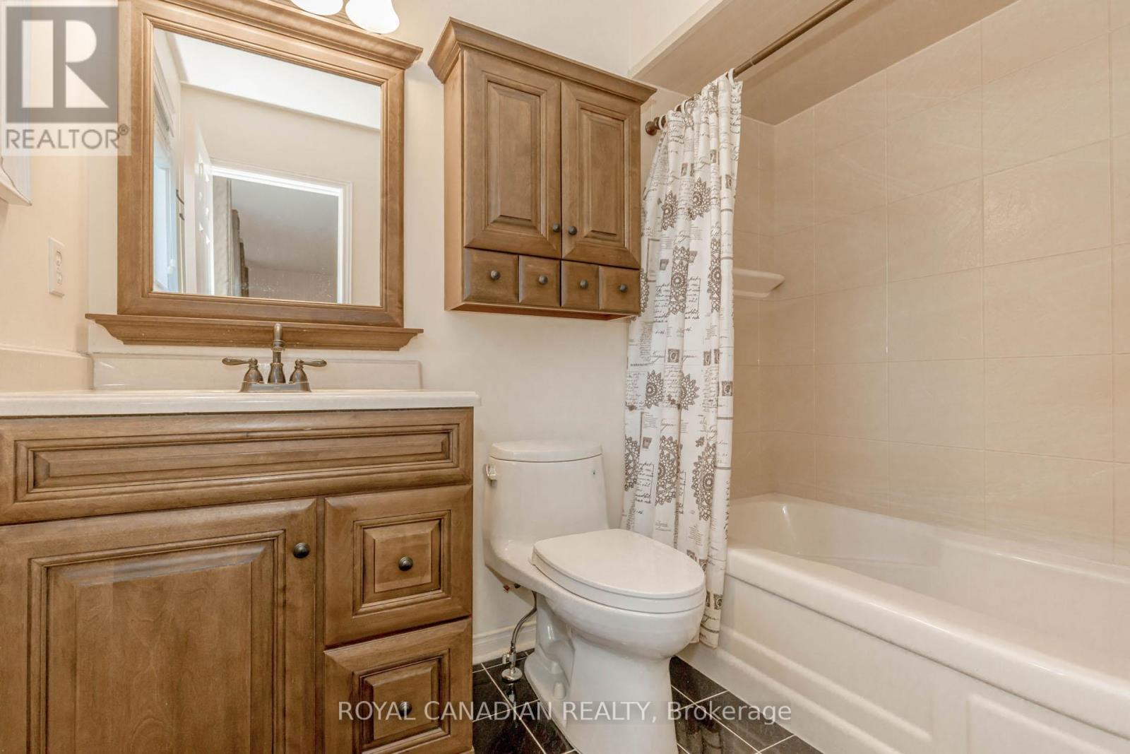3940 Hazelridge Road, Mississauga, ON - Indoor Photo Showing Bathroom