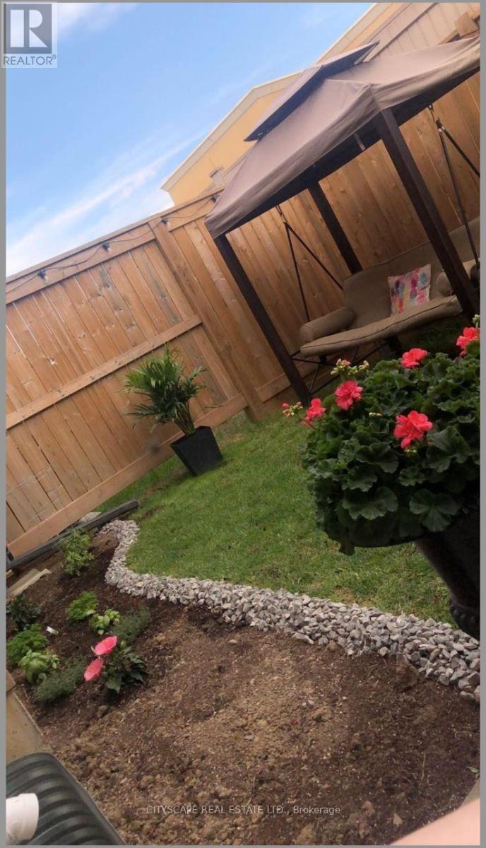 87 Sonoma Valley Crescent E, Hamilton, ON - Outdoor