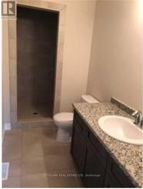 87 Sonoma Valley Crescent E, Hamilton, ON - Indoor Photo Showing Bathroom