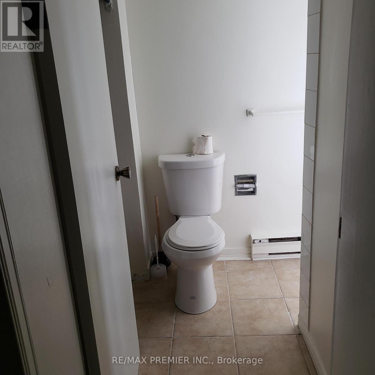 118 Bude Street, Toronto, ON - Indoor Photo Showing Bathroom