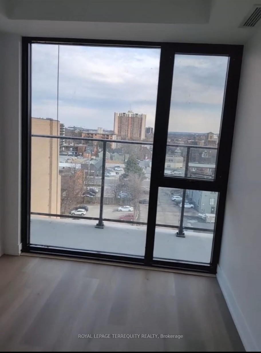 825-1 Jarvis Street, Hamilton, ON - Indoor Photo Showing Other Room