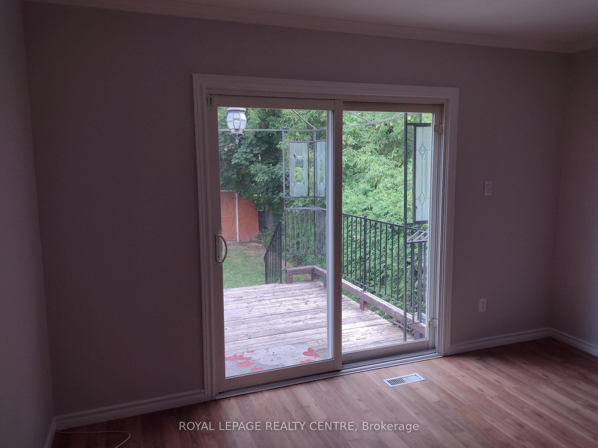 Upper-3 Salisbury Circle, Brampton, ON