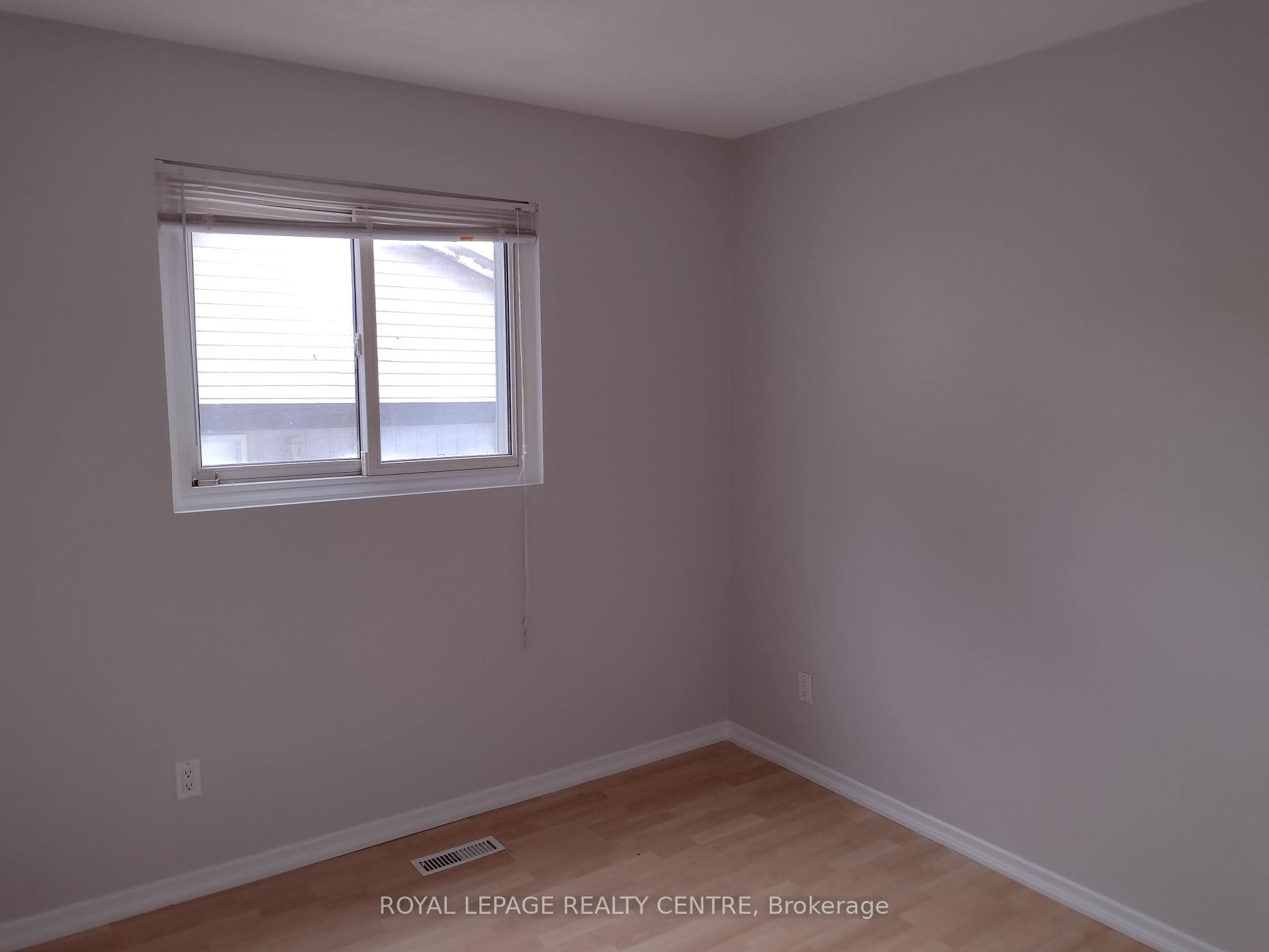 Upper-3 Salisbury Circle, Brampton, ON