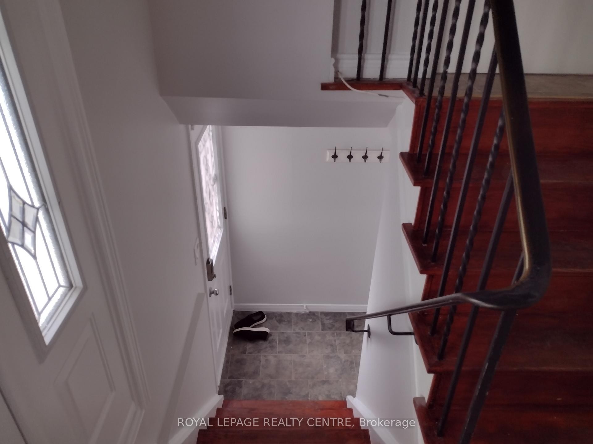 Upper-3 Salisbury Circle, Brampton, ON