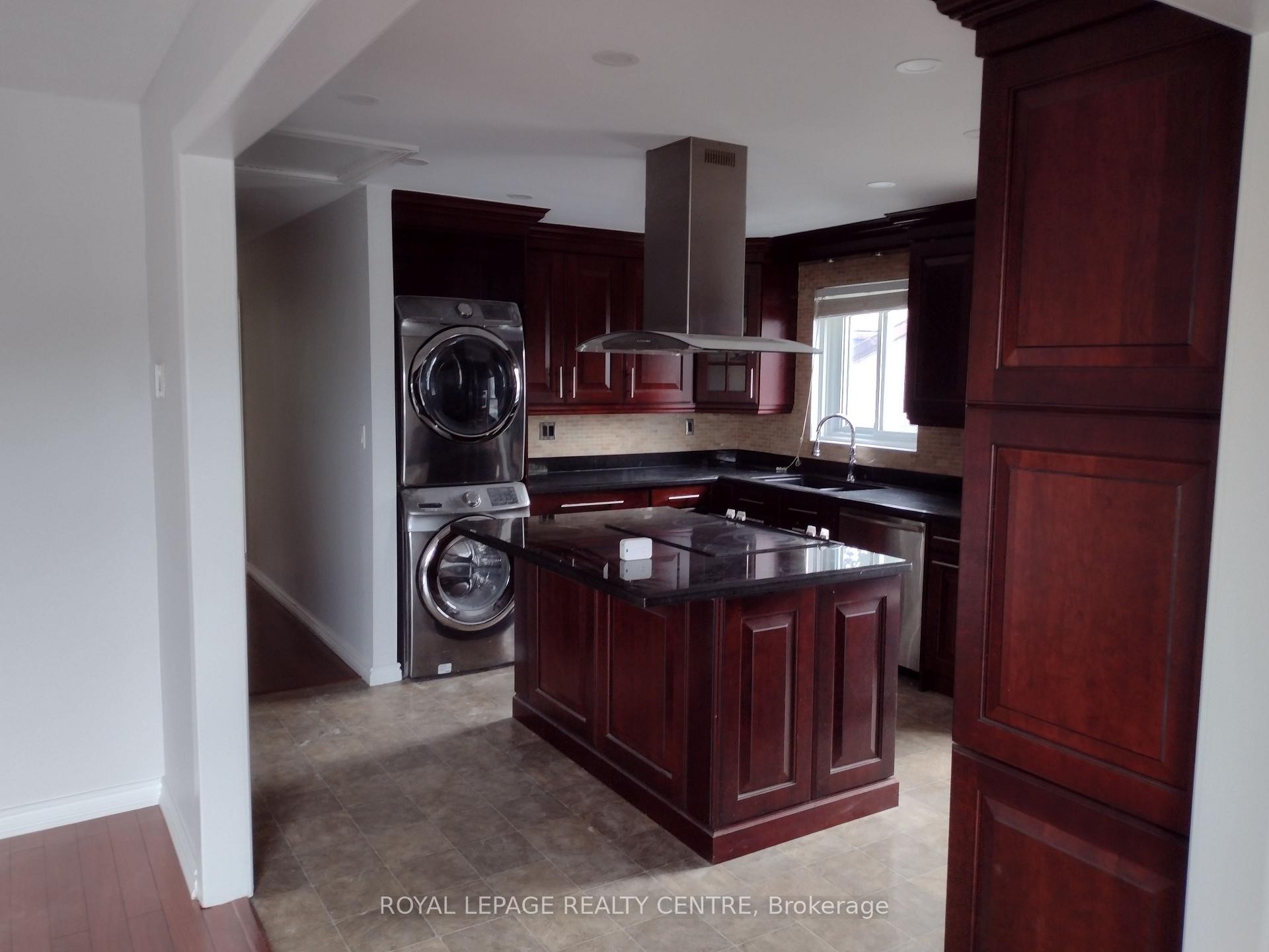 Upper-3 Salisbury Circle, Brampton, ON