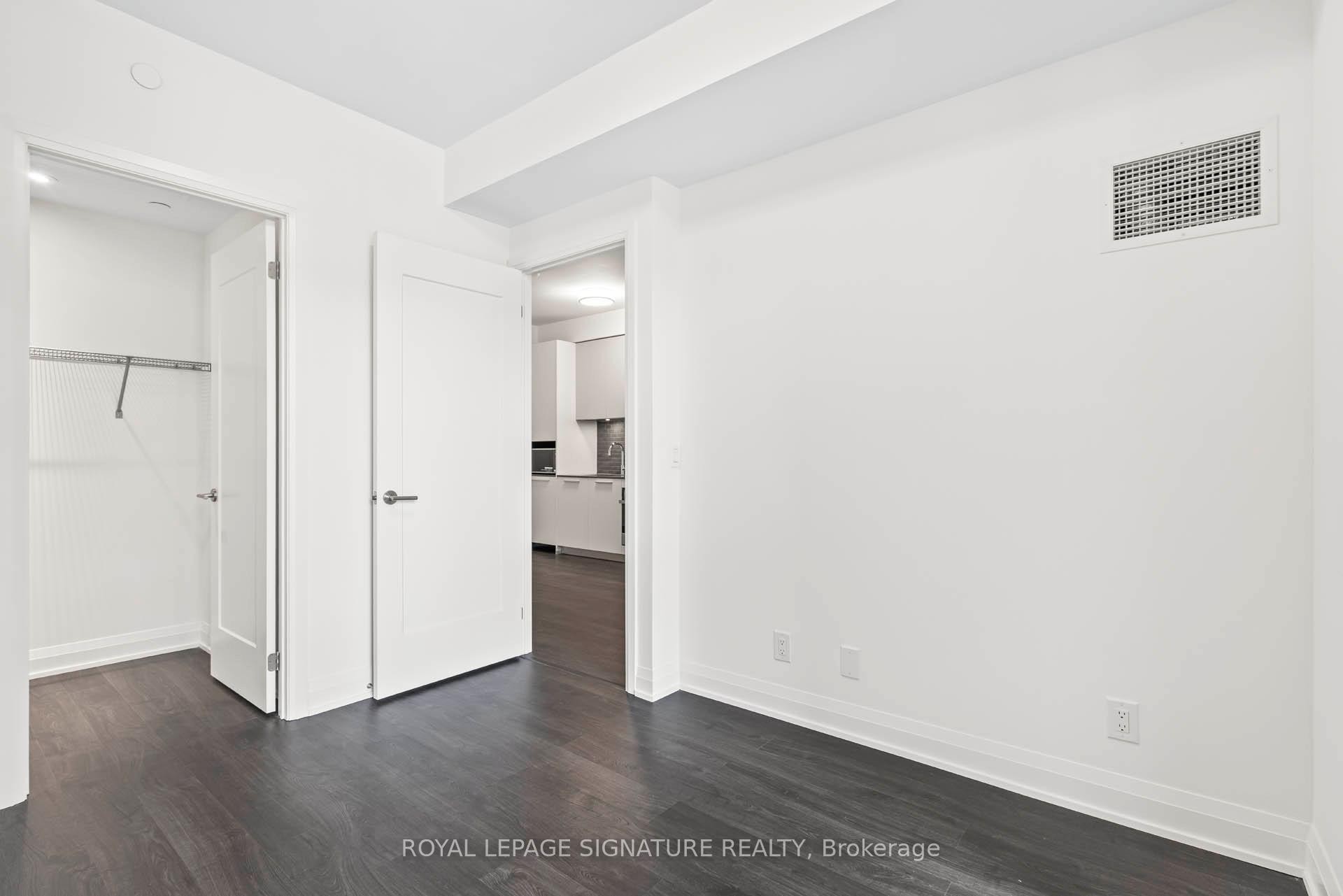 1302-65 Broadway Avenue, Toronto, ON - Indoor Photo Showing Other Room