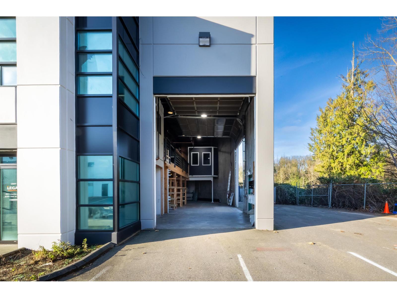 205 30701 Simpson Road, Abbotsford, BC