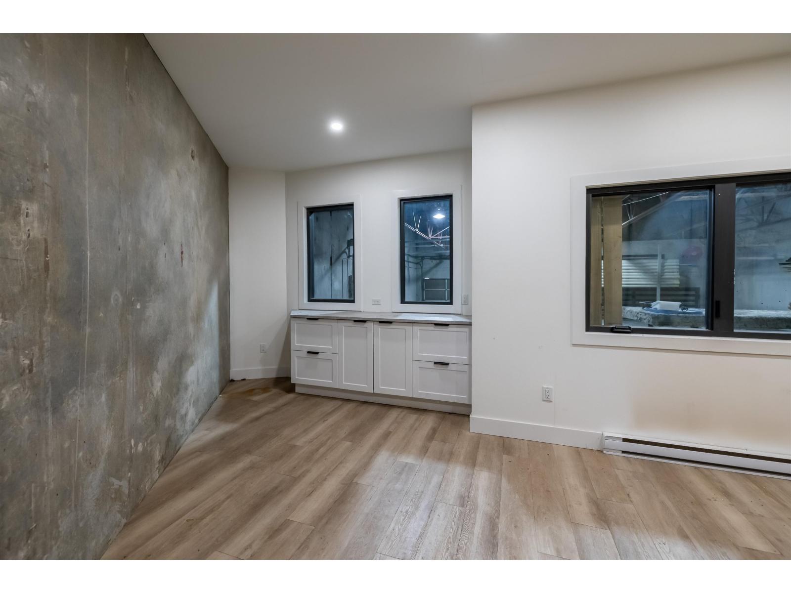 205 30701 Simpson Road, Abbotsford, BC