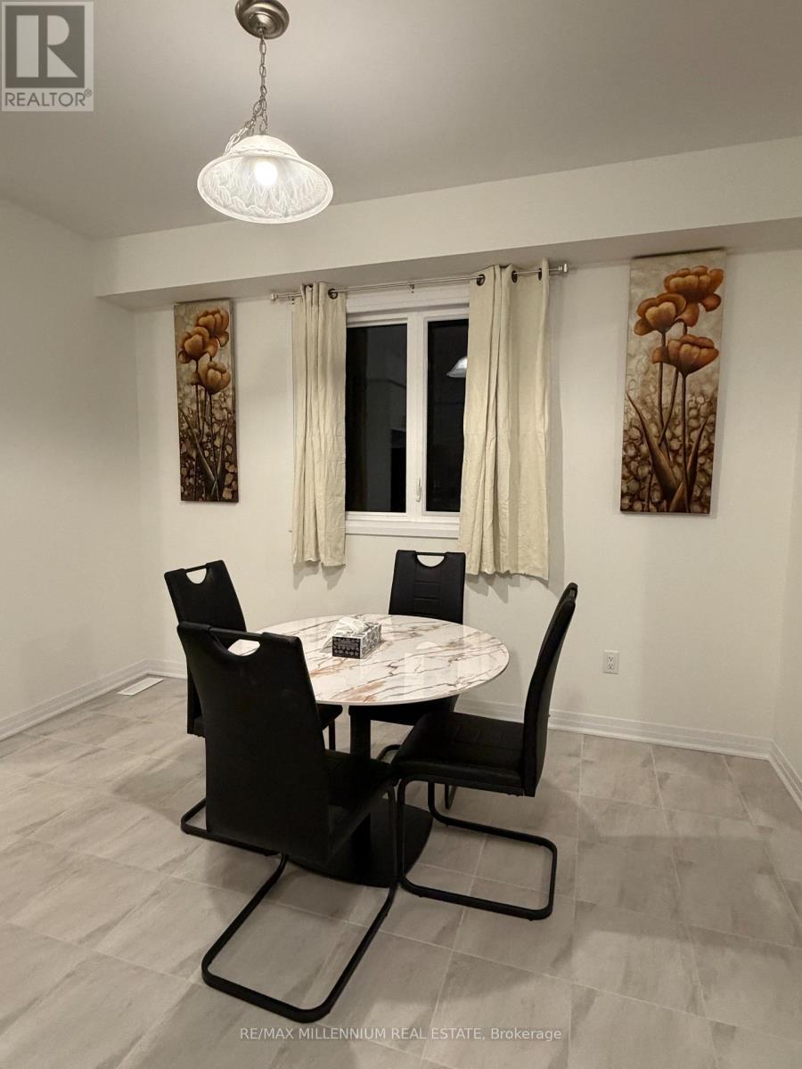 141 Gillespie Drive, Brantford, ON - Indoor Photo Showing Dining Room