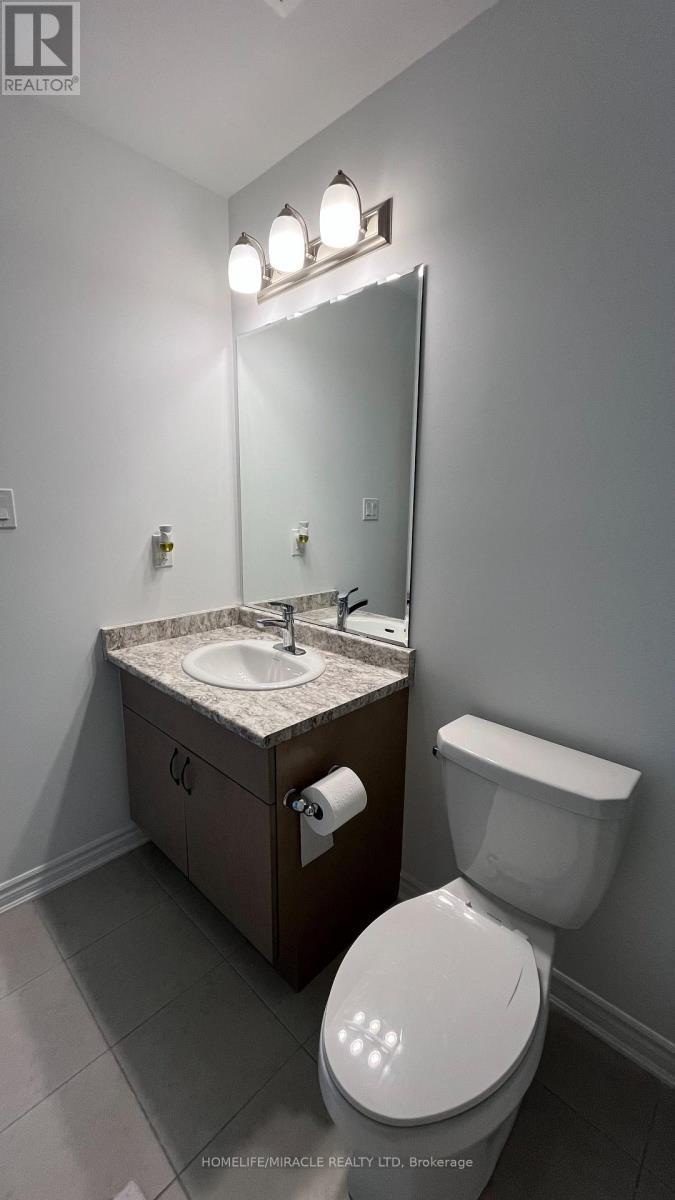 17 Canterhome Street, Kitchener, ON - Indoor Photo Showing Bathroom
