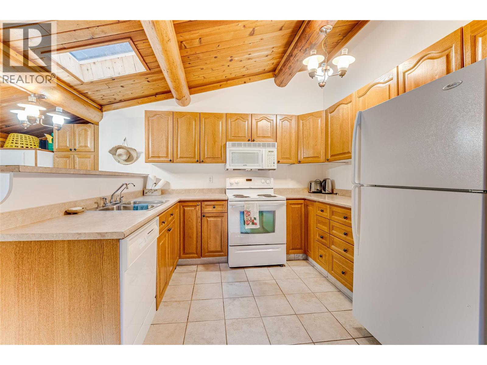 3137 Enderby Mabel Lake Road, Enderby, BC - Indoor Photo Showing Kitchen With Double Sink