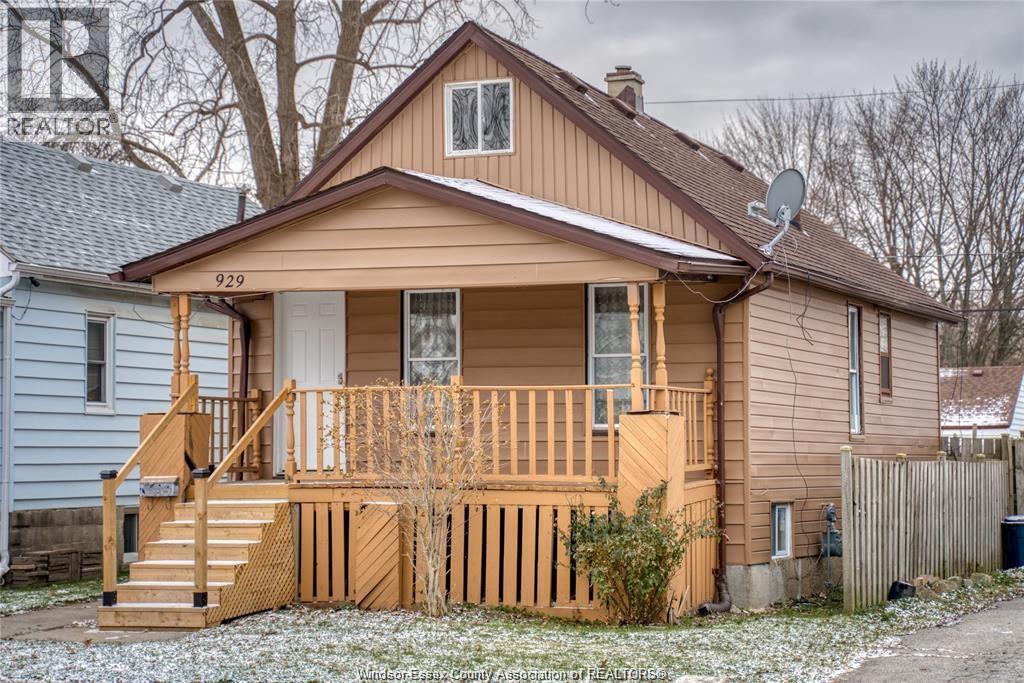 929 Bridge Avenue, Windsor, ON