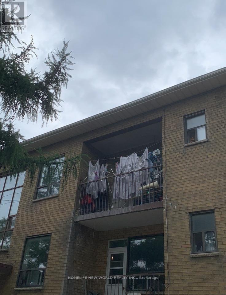 5 - 2900 Keele Street, Toronto, ON - Outdoor