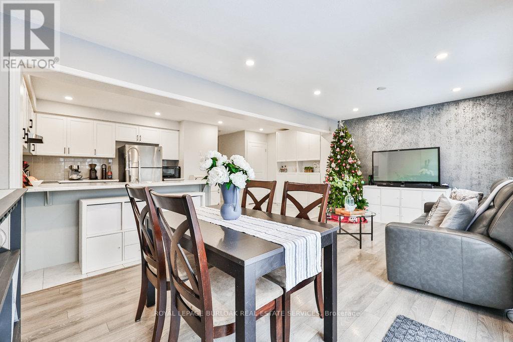 68 Lupo Drive, Hamilton, ON - Indoor Photo Showing Other Room