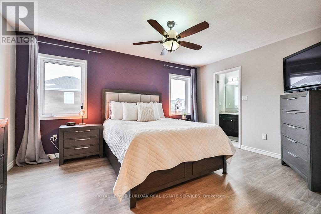 68 Lupo Drive, Hamilton, ON - Indoor Photo Showing Bedroom