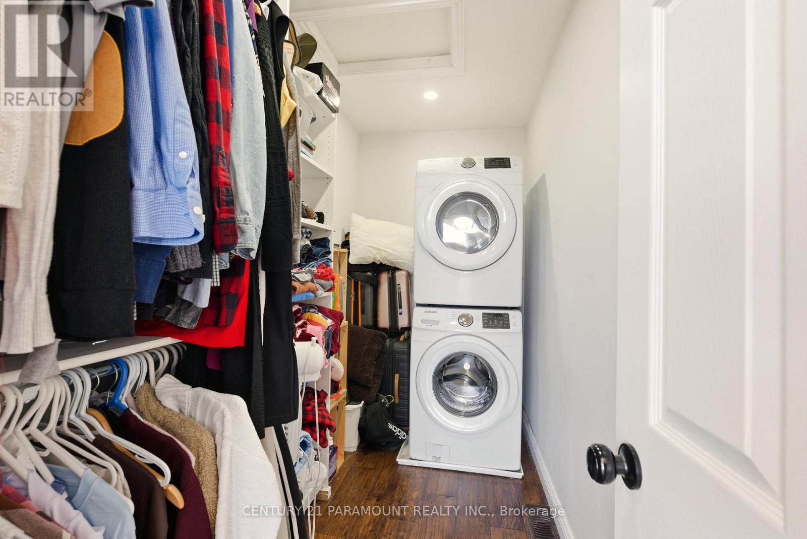 126 Chapman Drive Se, Magnetawan, ON - Indoor Photo Showing Laundry Room