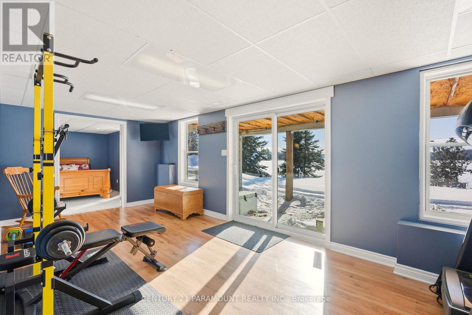126 Chapman Drive Se, Magnetawan, ON - Indoor Photo Showing Gym Room