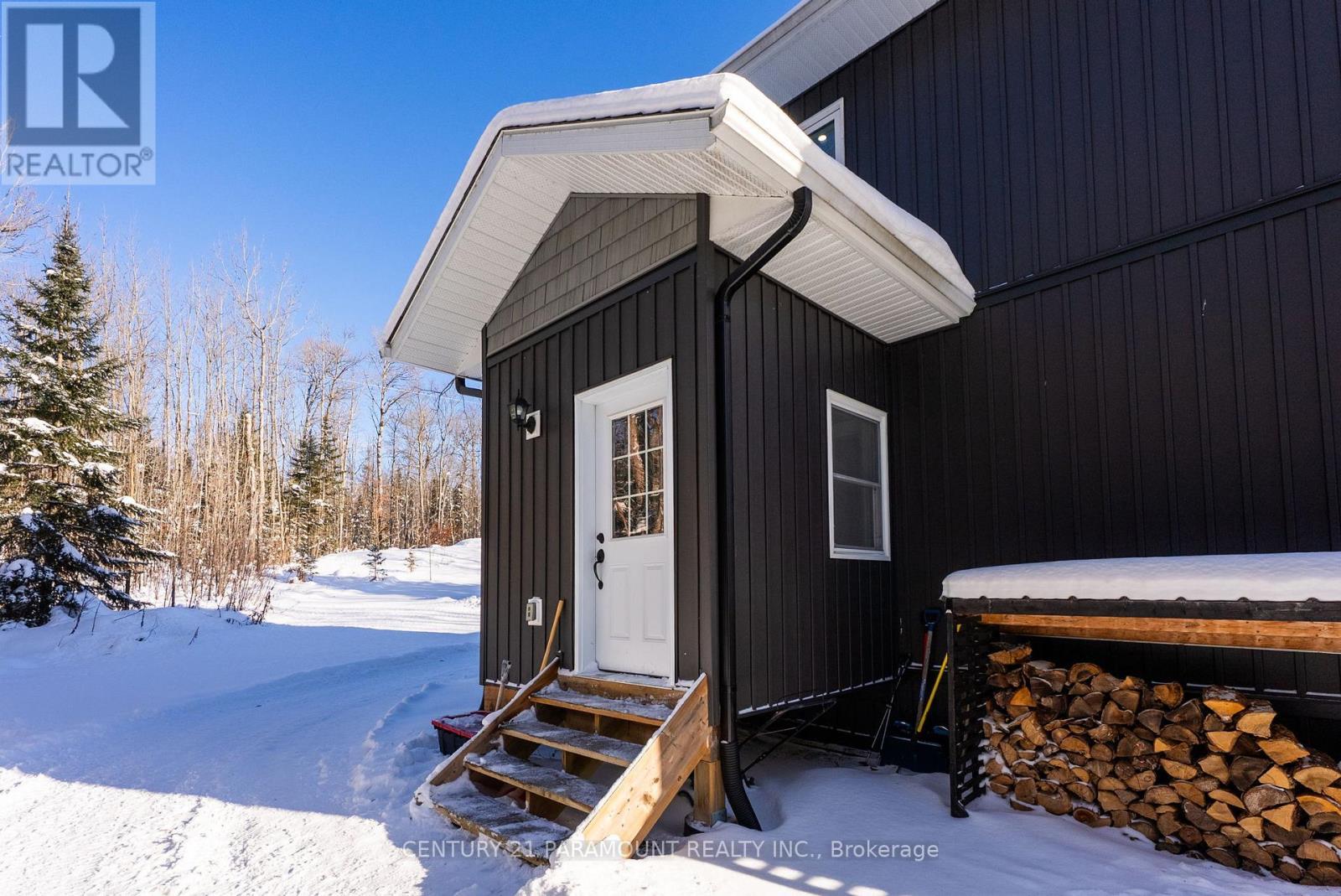 126 Chapman Drive Se, Magnetawan, ON - Outdoor With Exterior