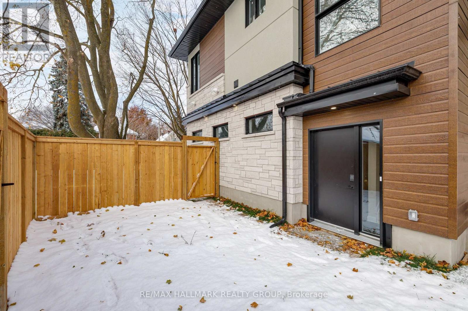 505 Dawson - B Avenue, Ottawa, ON