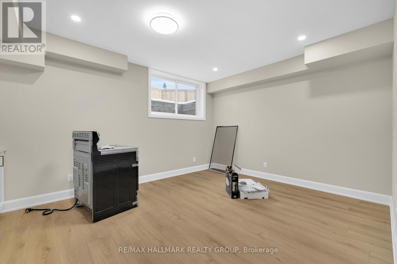 505 Dawson - B Avenue, Ottawa, ON