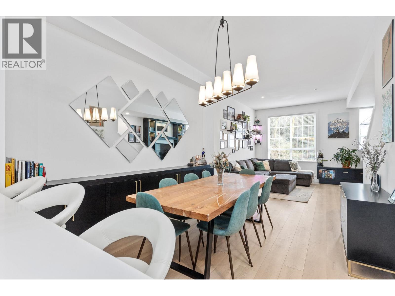 3 19696 Hammond Road, Pitt Meadows, BC - Indoor Photo Showing Dining Room
